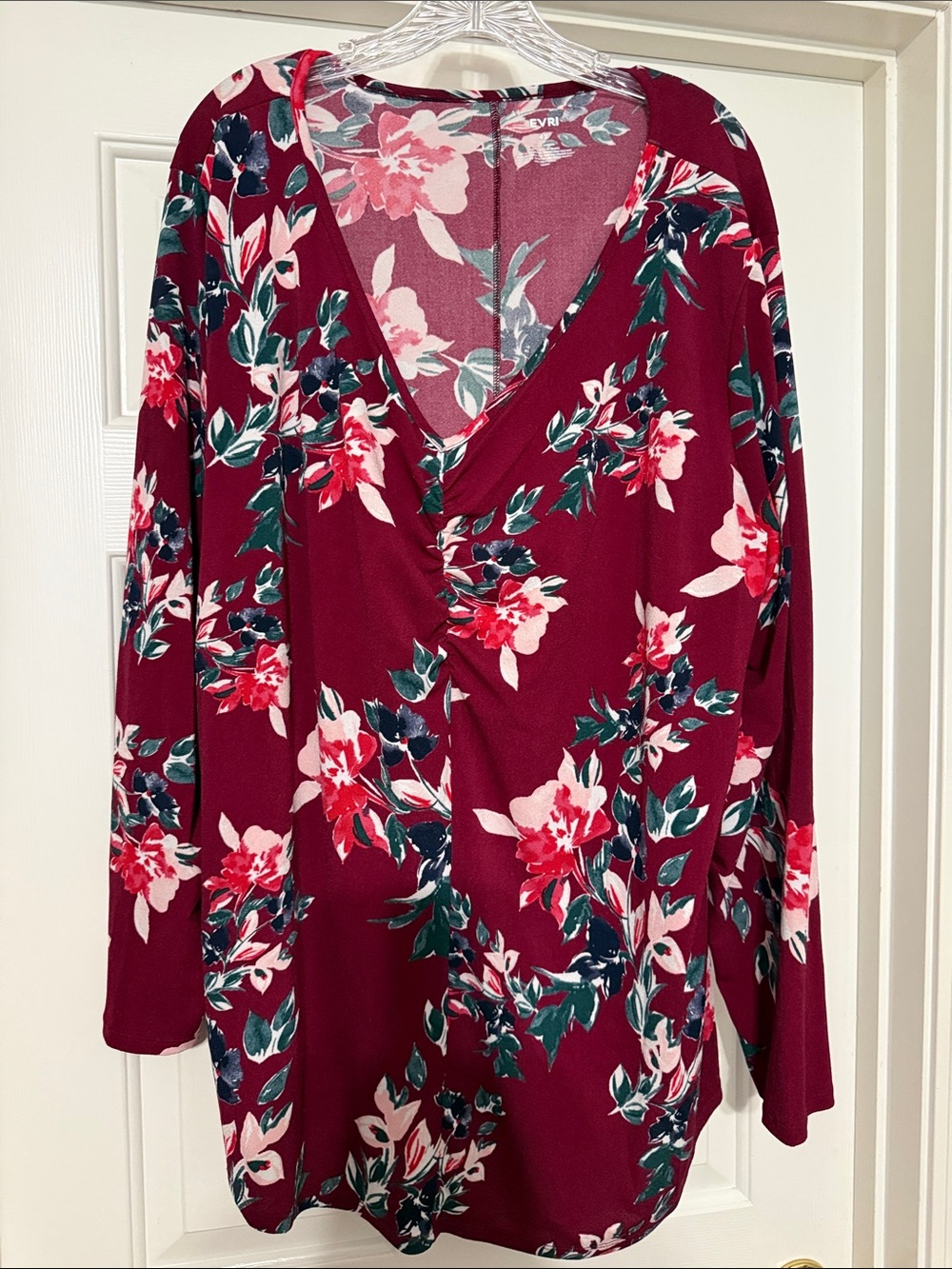 EVRI Floral V-Neck Long Sleeve Top in Burgundy